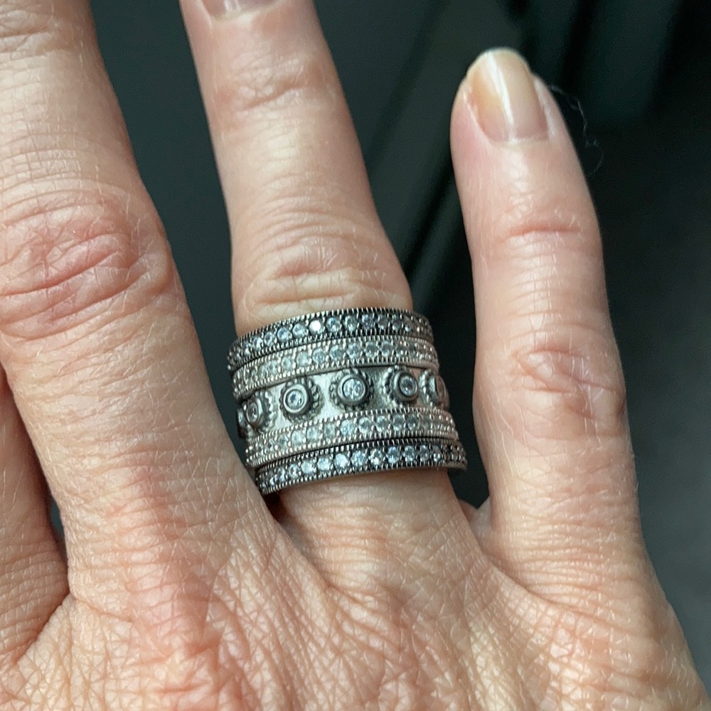 Freida Rothman studded 5-stackable rings size 8